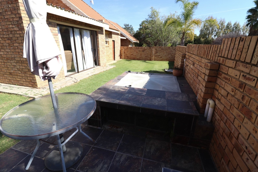 3 Bedroom Property for Sale in Langenhovenpark Free State